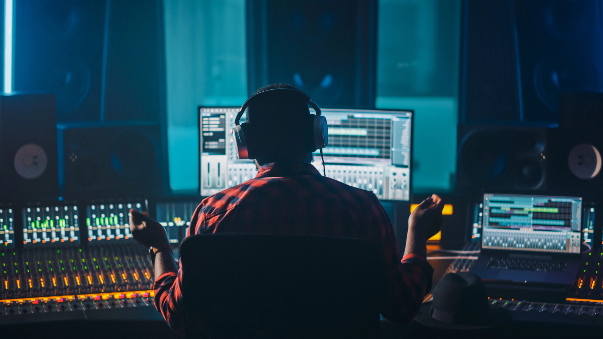Featured image for digital audio formats for musicians article